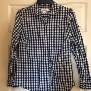 Navy and white checkered vineyard vines shirt